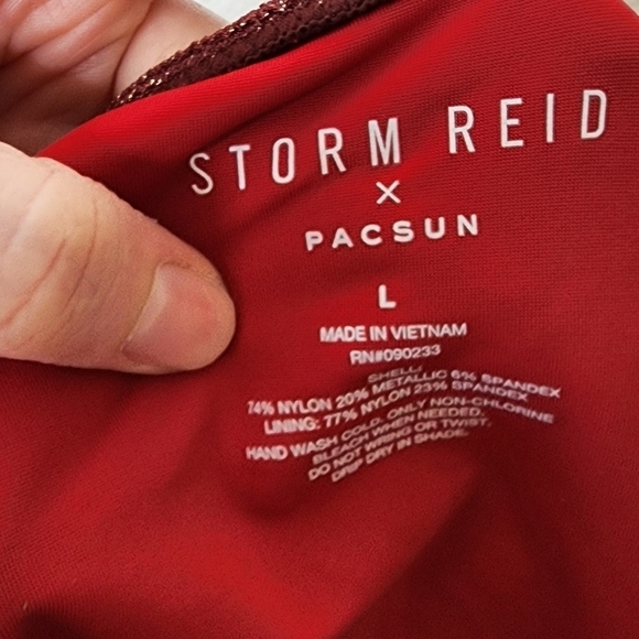 Storm Reid x Pacsun Burgundy Removable Sleeve Bikini Set M-L - Picture 8 of 9